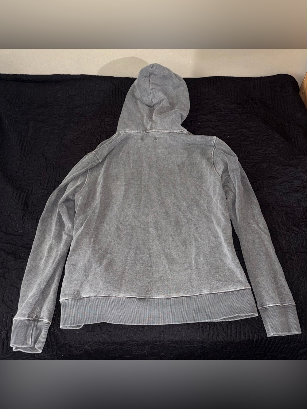Outerknown Garment Dyed Washed Hoodie Size Medium - Picture 4 of 4